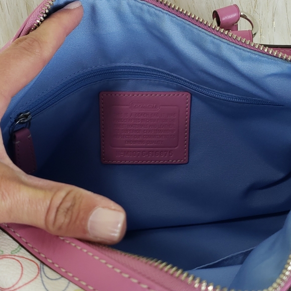 Coach Signature C Purse - Picture 7 of 13